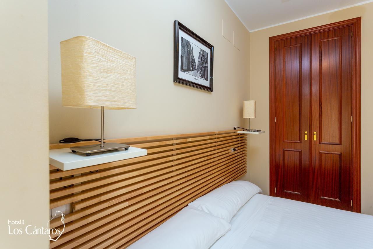 Apartamentos Los Cantaros El Puerto de Santa Maria Exterior foto